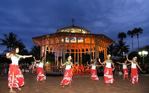 Noumea Tahitian dancers