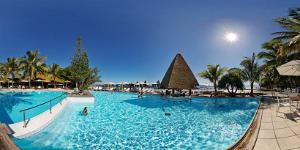 The swimming pool at l'Escapade Island Resort