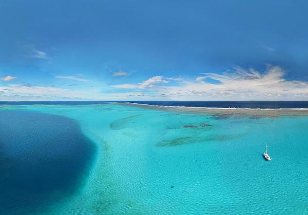 New Caledonia Seascapes New Caledonia is blessed with astonishingly beautiful seascapes.